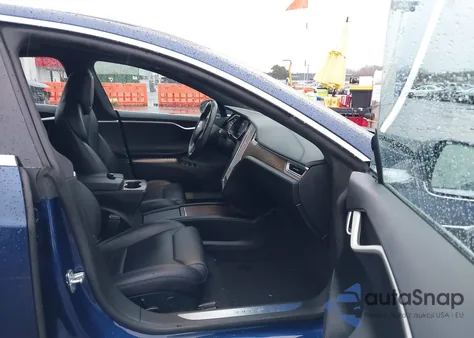 2017 Tesla Model S 100D/60D/75D/90D/P100D z USA, uszkodzony, nr VIN 5YJSA1E28HF229500